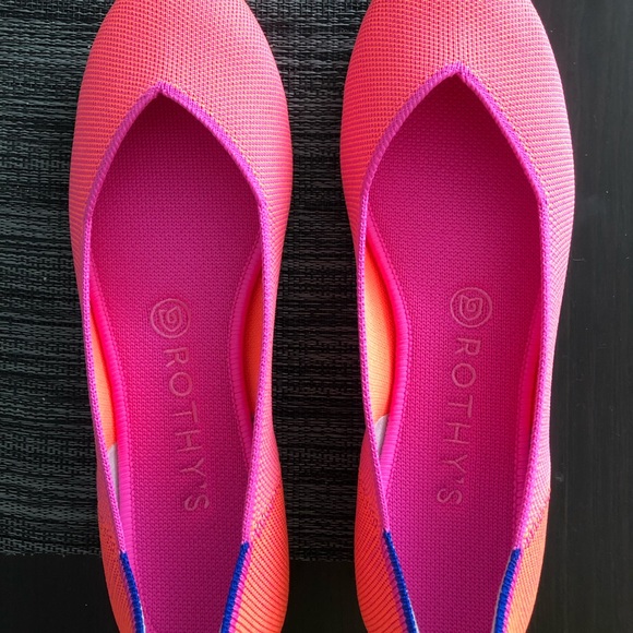 Rothy’s Tropical Pink Size 8.5, w/ box, Pre-owned - Picture 4 of 9